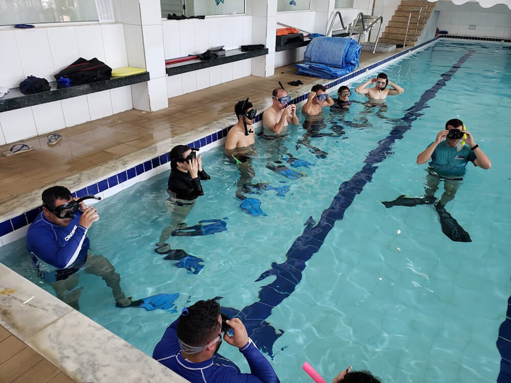 Curso de mergulho introdutório em piscina - iniciantes 8