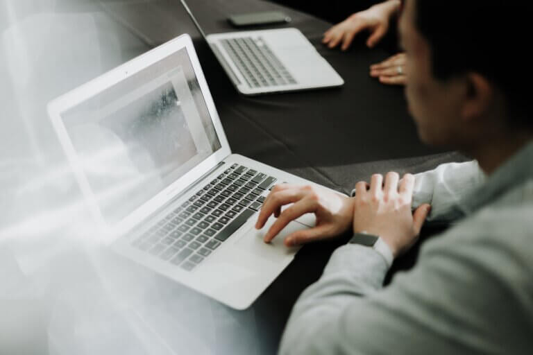 Ações para o Dia do profissional de TI na empresa? Ideias para surpreender colaboradores e funcionários! 2