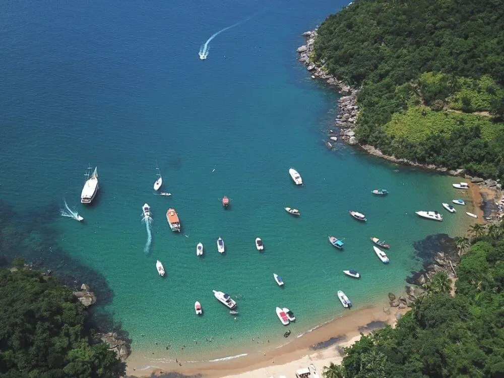 Descubra a Praia de Castelhanos em Ilhabela pelo Mar e Terra - Vá de Super boat e volte de Land Rover! 5